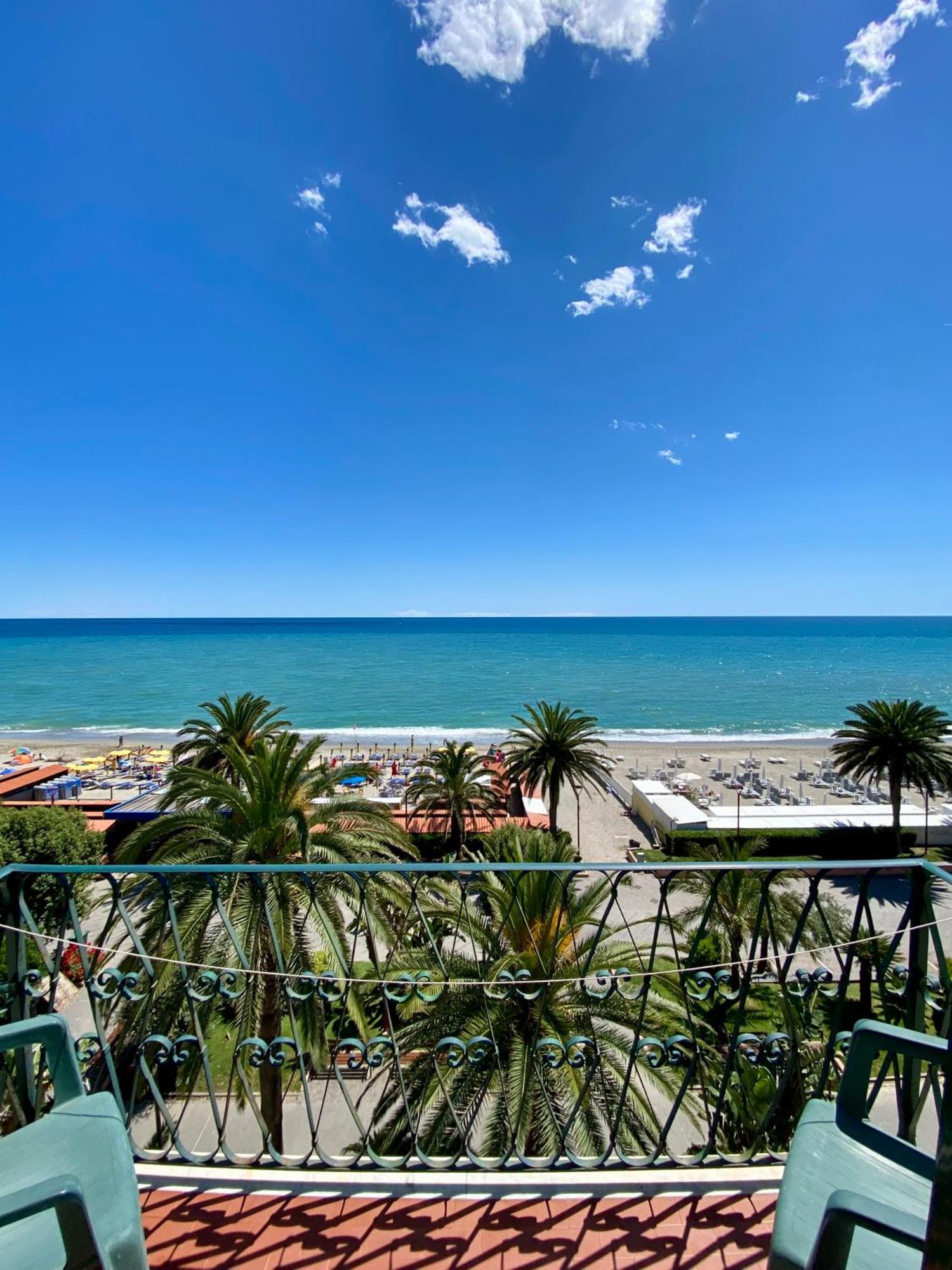 Hotel Gambone Finale Ligure Eksteriør billede