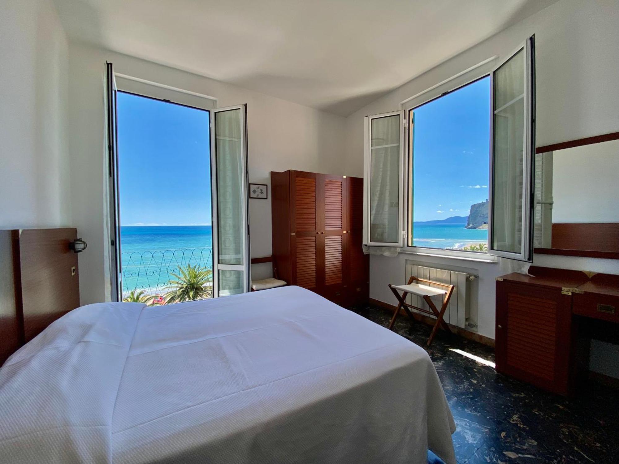 Hotel Gambone Finale Ligure Eksteriør billede