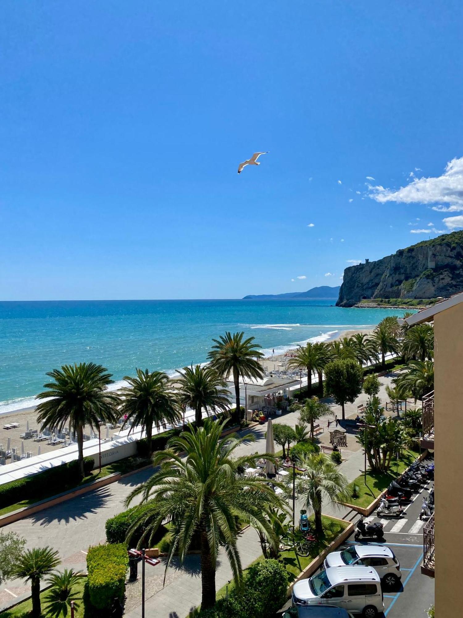Hotel Gambone Finale Ligure Eksteriør billede