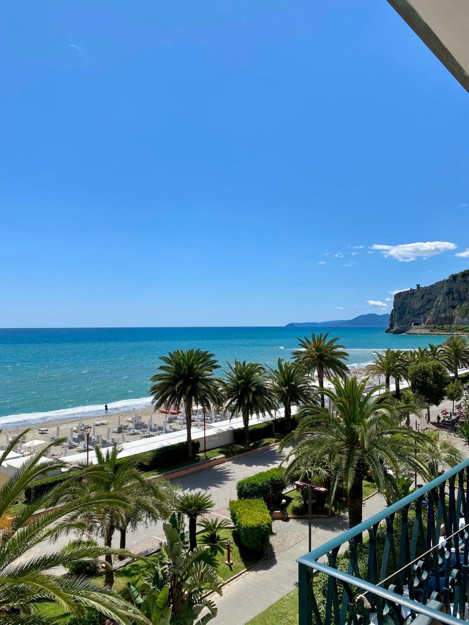 Hotel Gambone Finale Ligure Eksteriør billede