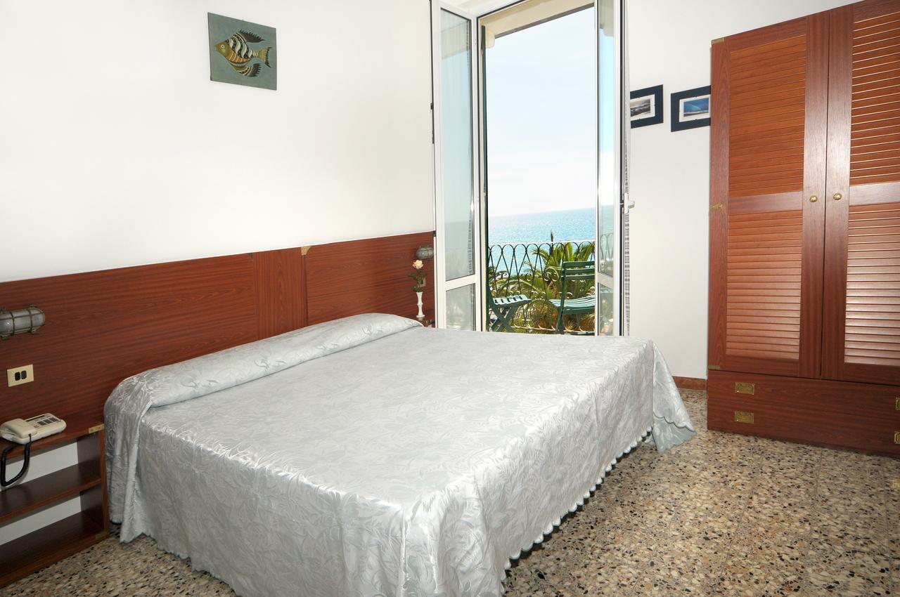 Hotel Gambone Finale Ligure Eksteriør billede